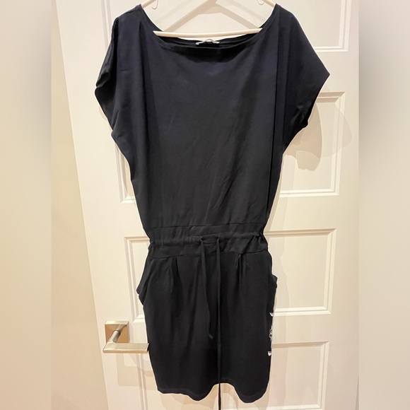 Message Factory navy-black cotton dress with drawstrings and pockets, super cozy - Picture 2 of 5